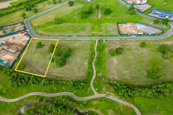 3 061 m² Land