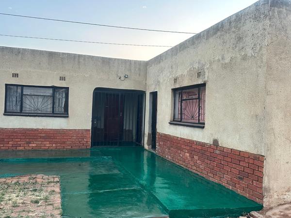 2 Bedroom House