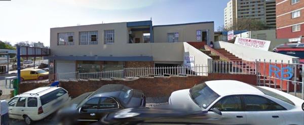 2 500  m² Commercial space