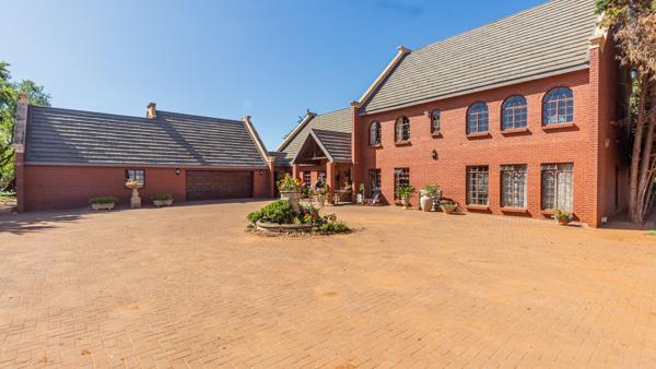 5 Bedroom House