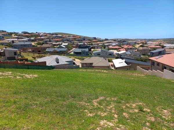 572 m² Land