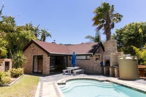 1 Bedroom Garden Cottage