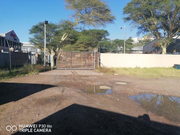 14 596  m² Commercial space