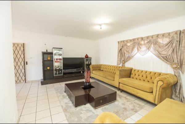 6 Bedroom House