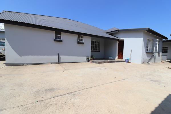 21 Bedroom House
