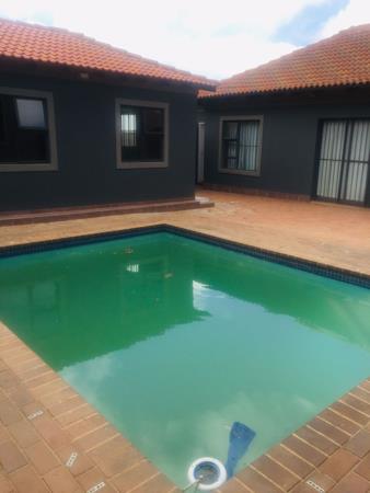 2 Bedroom Garden Cottage