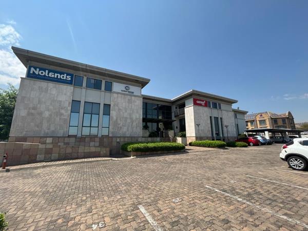 274  m² Commercial space