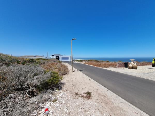 740 m² Land