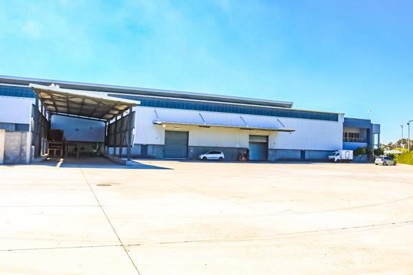 2 480  m² Industrial space