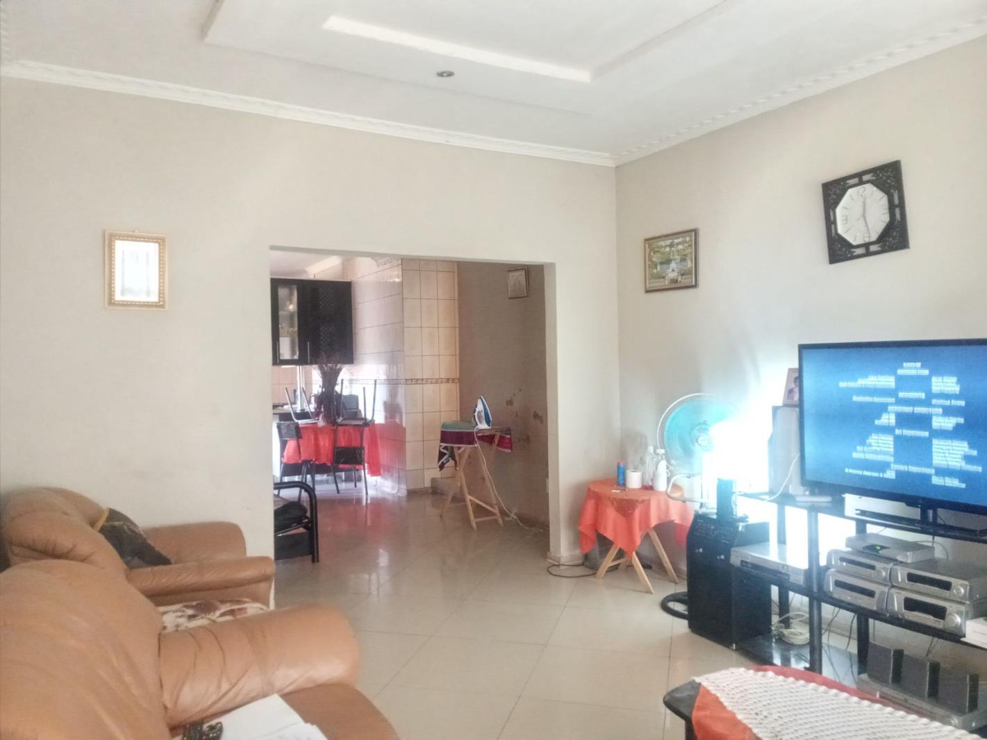 House in Kanyamazane - View 4