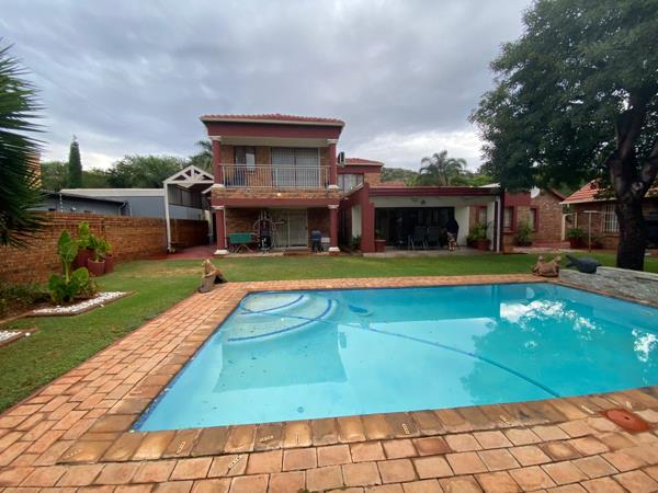 5 Bedroom House