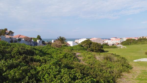 752 m² Land