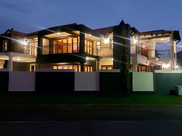 5 Bedroom House