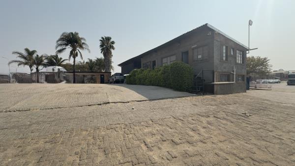 760  m² Commercial space