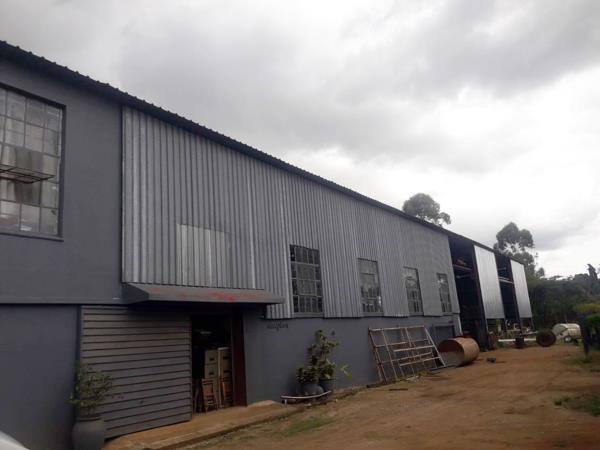 1 400 m² Commercial space