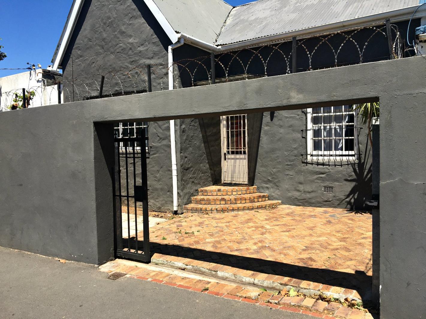 5 Bedroom House in Observatory