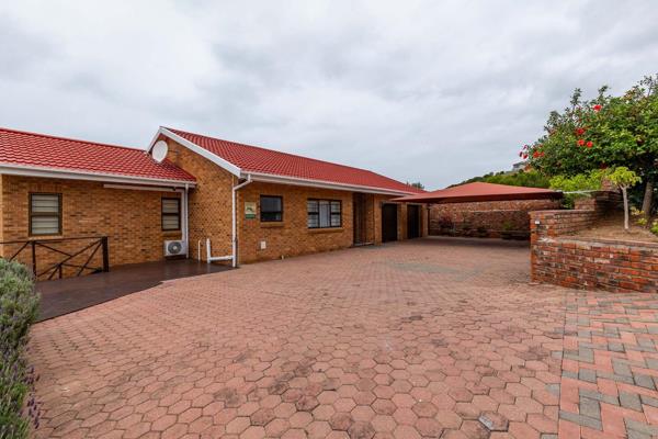 6 Bedroom House