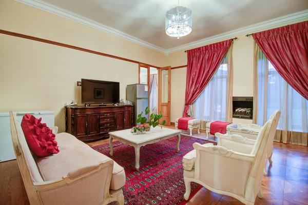 8 Bedroom House