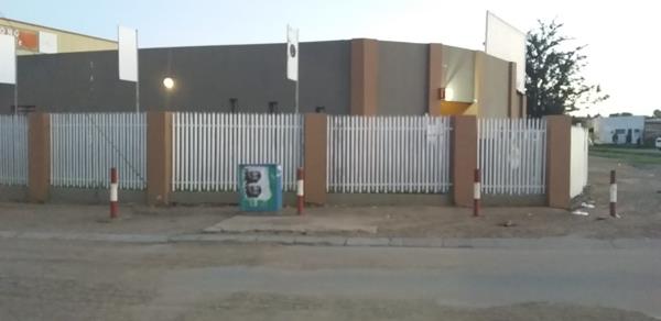 340  m² Commercial space