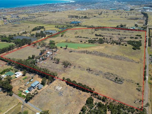 42 ha Land