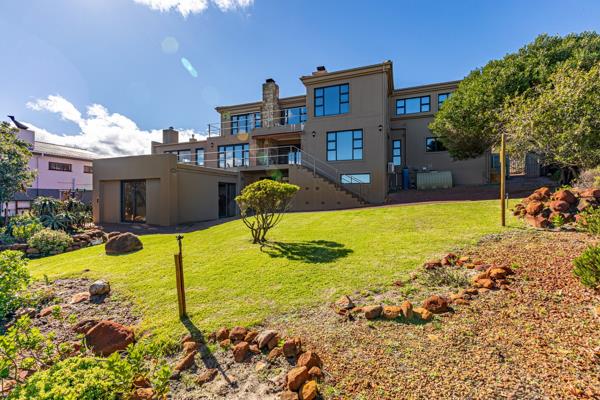 6 Bedroom House