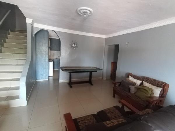 6 Bedroom House