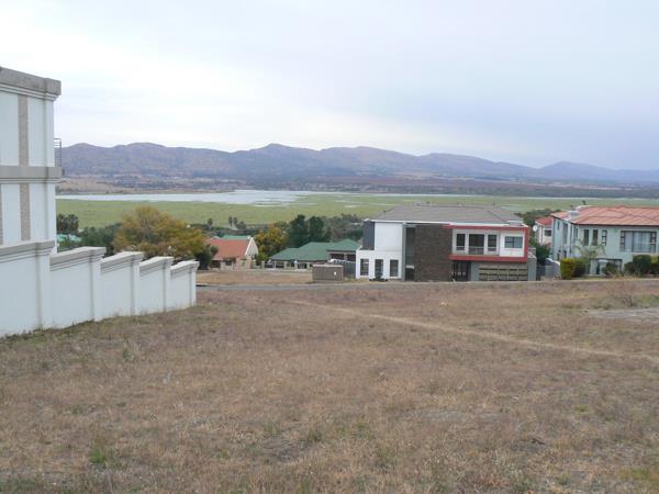 605 m² Land
