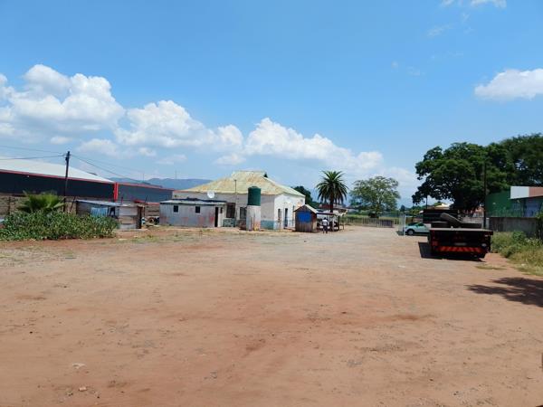 3 016 m² Land