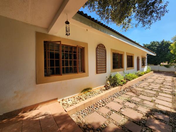 6 Bedroom House
