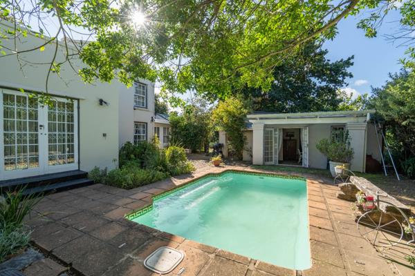 6 Bedroom House
