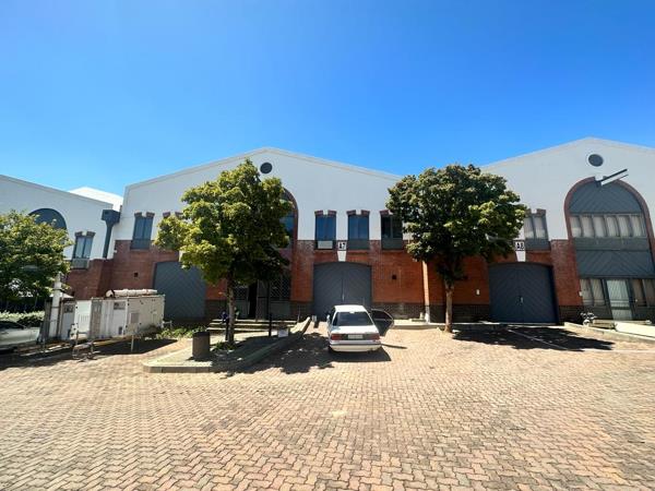 648 m² Industrial space