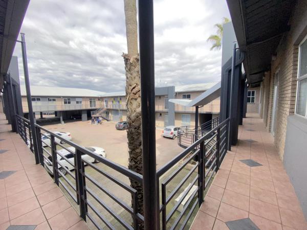 100  m² Commercial space