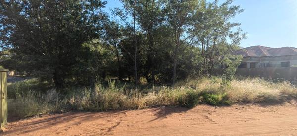 438 m² Land