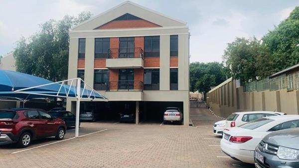 210 m² Office Space