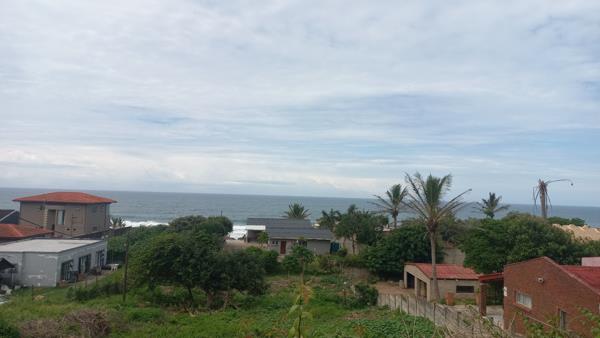 1 012 m² Land