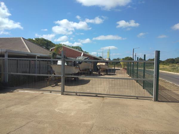 780  m² Commercial space