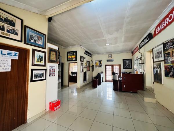 400 m² Commercial space