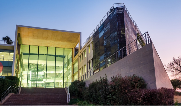 3 500  m² Commercial space