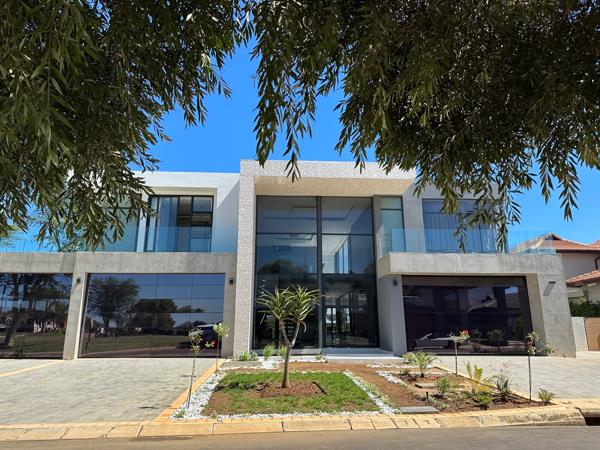6 Bedroom House