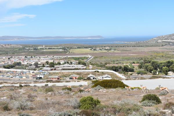 660 m² Land