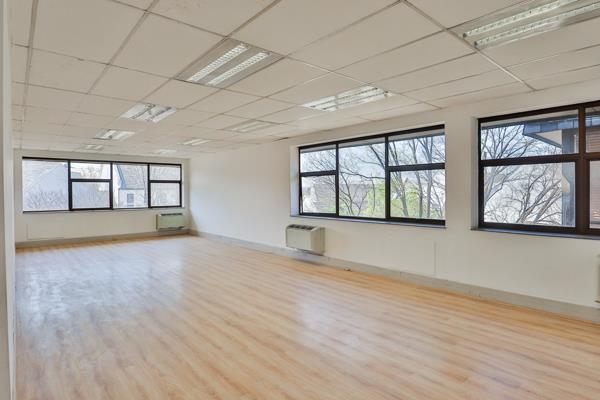 121  m² Commercial space