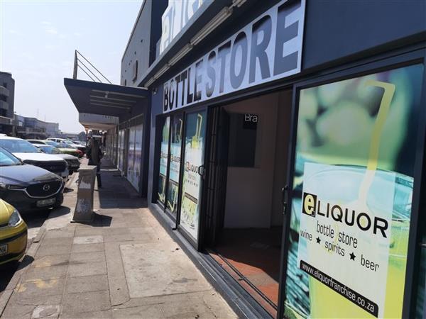 240  m² Commercial space