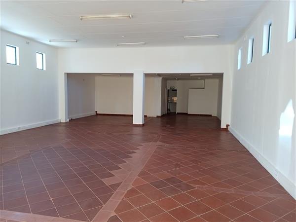 240  m² Commercial space