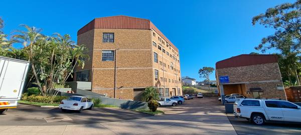 305  m² Industrial space