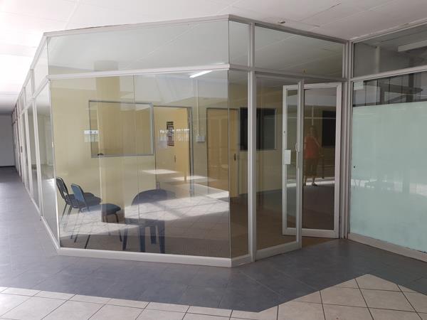 84  m² Commercial space