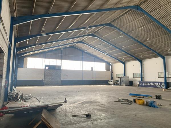 1 000  m² Industrial space