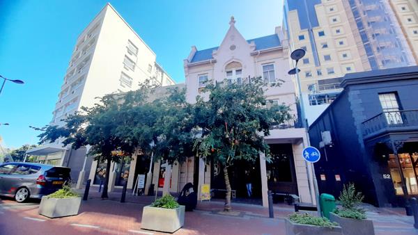 240 m² Commercial space
