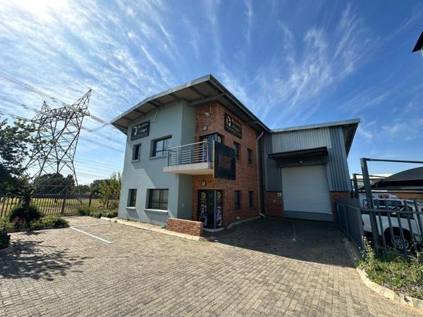 955  m² Industrial space