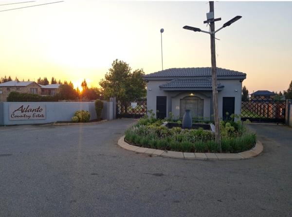 3 036 m² Land