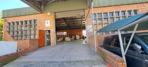 398  m² Industrial space